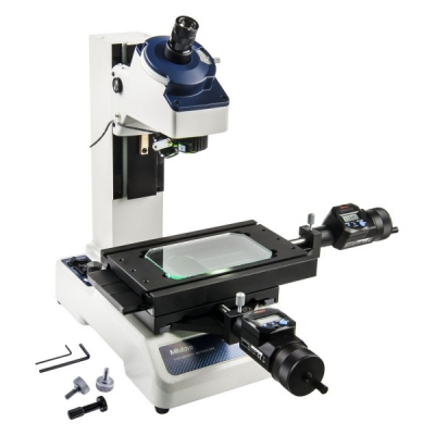 Mikroskop pomiarowy TM-1005B w zestawie z akcesoriami TMSET02
