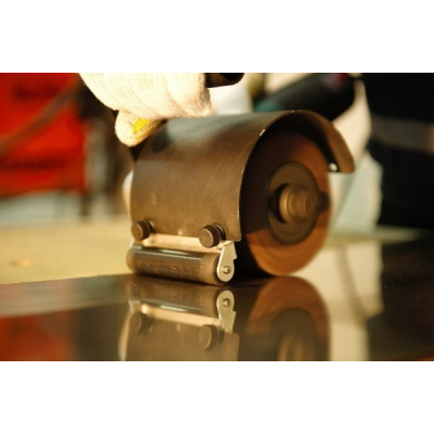 Przystawka satyniarka do drewna i metalu na kątówkę Bosch 125mm + rolka